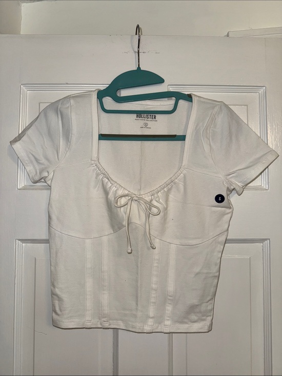 Hollister Tops - Hollister White Scoop-Neck Tie-Front Cropped Top